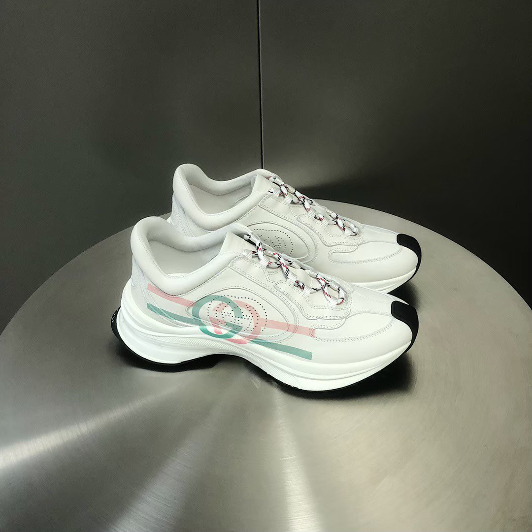 各品牌款式男女鞋