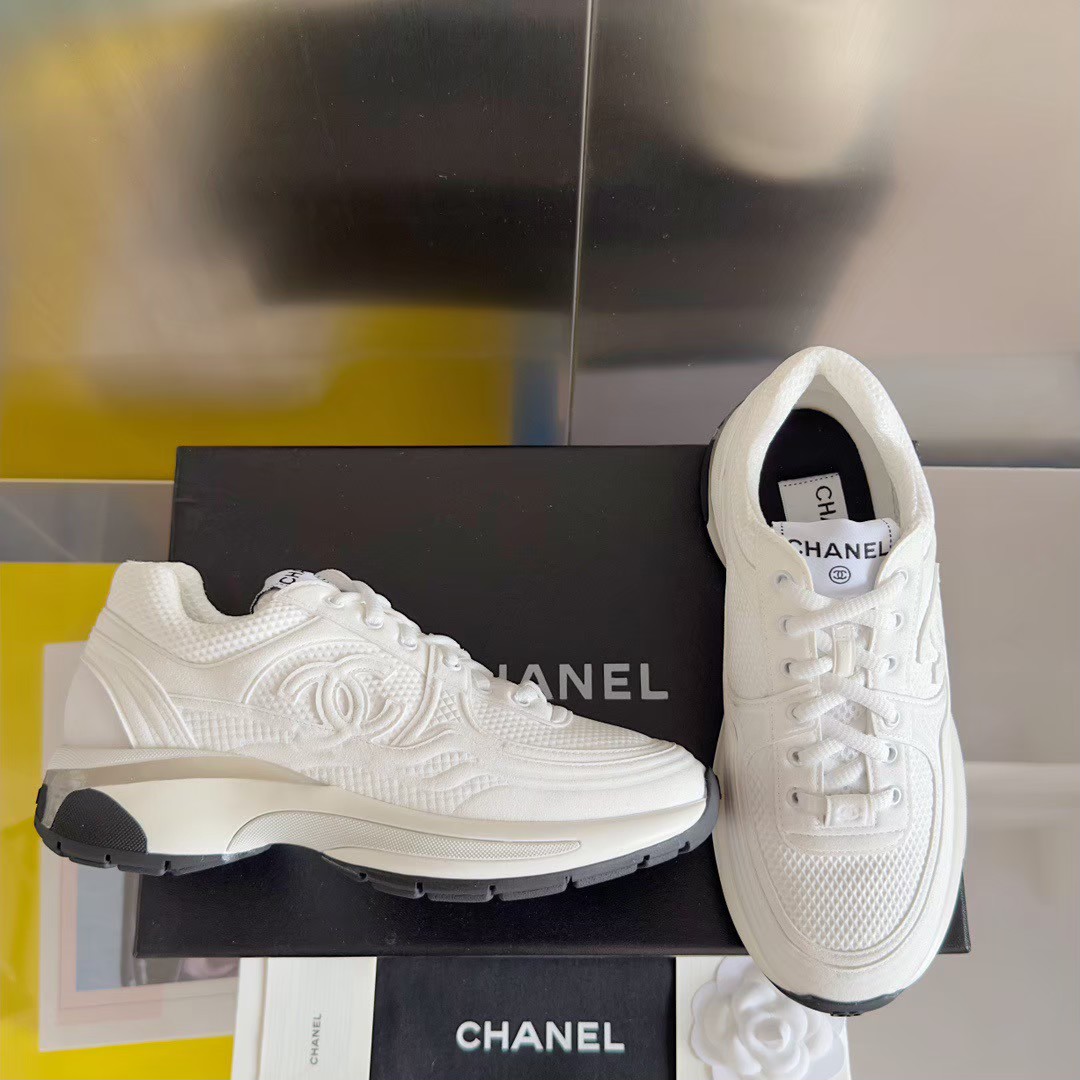 各品牌款式男女鞋