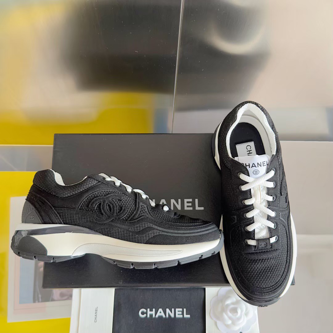 各品牌款式男女鞋