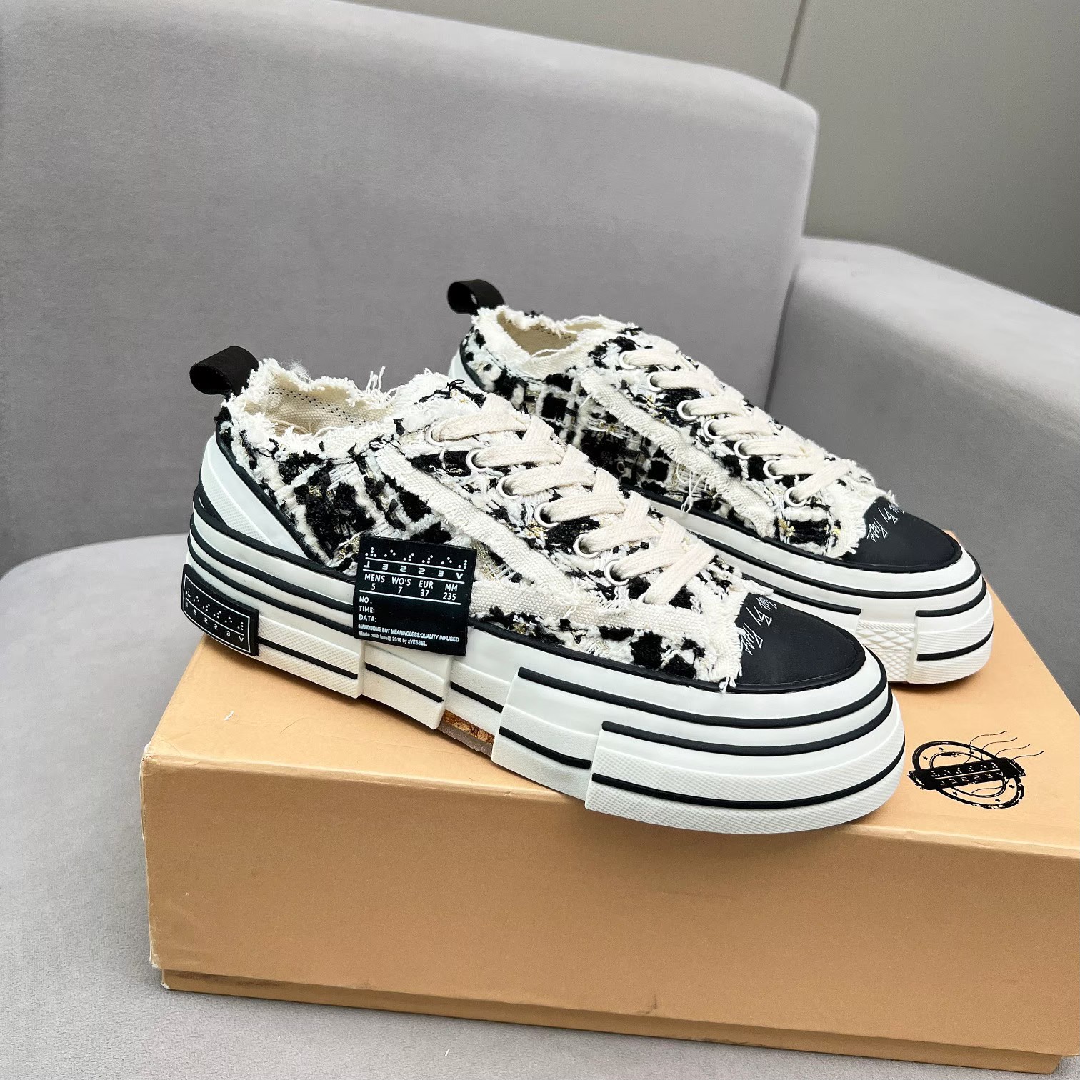 各品牌款式男女鞋