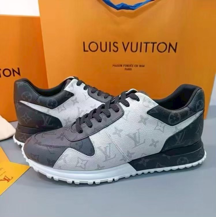 各品牌款式男女鞋