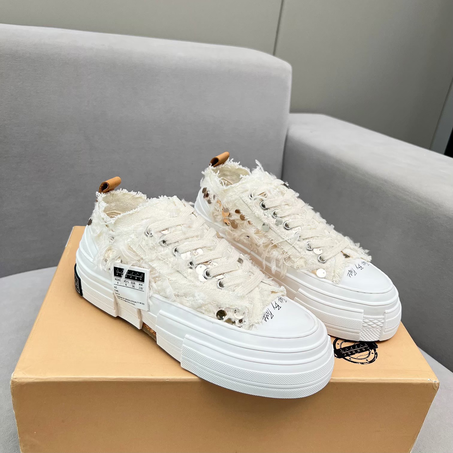 各品牌款式男女鞋