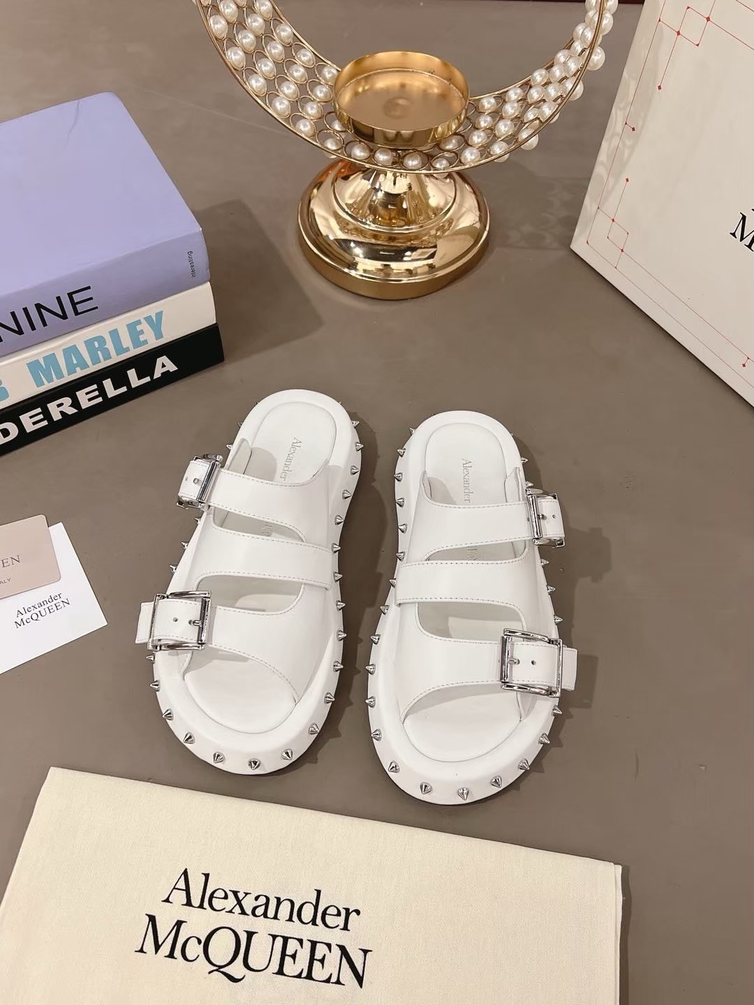 各品牌款式男女拖鞋