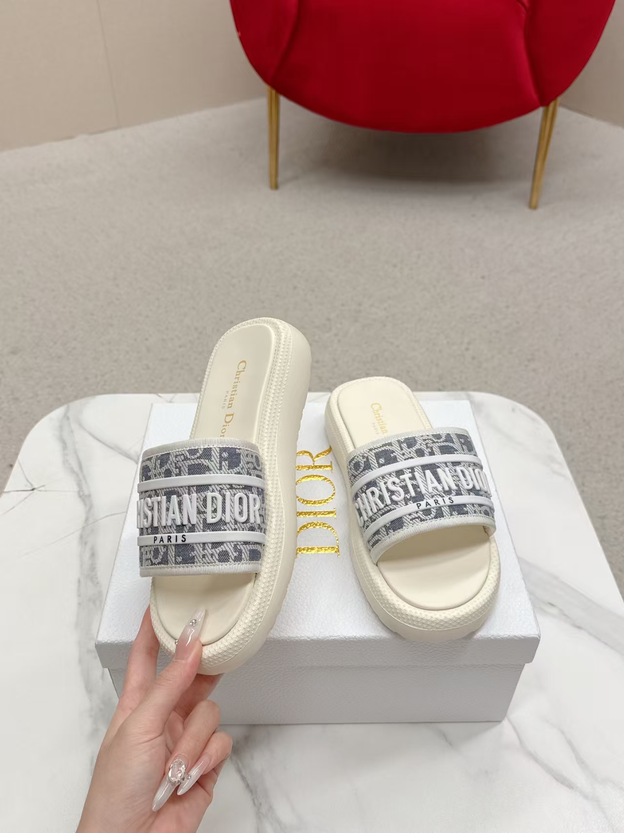 各品牌款式男女拖鞋