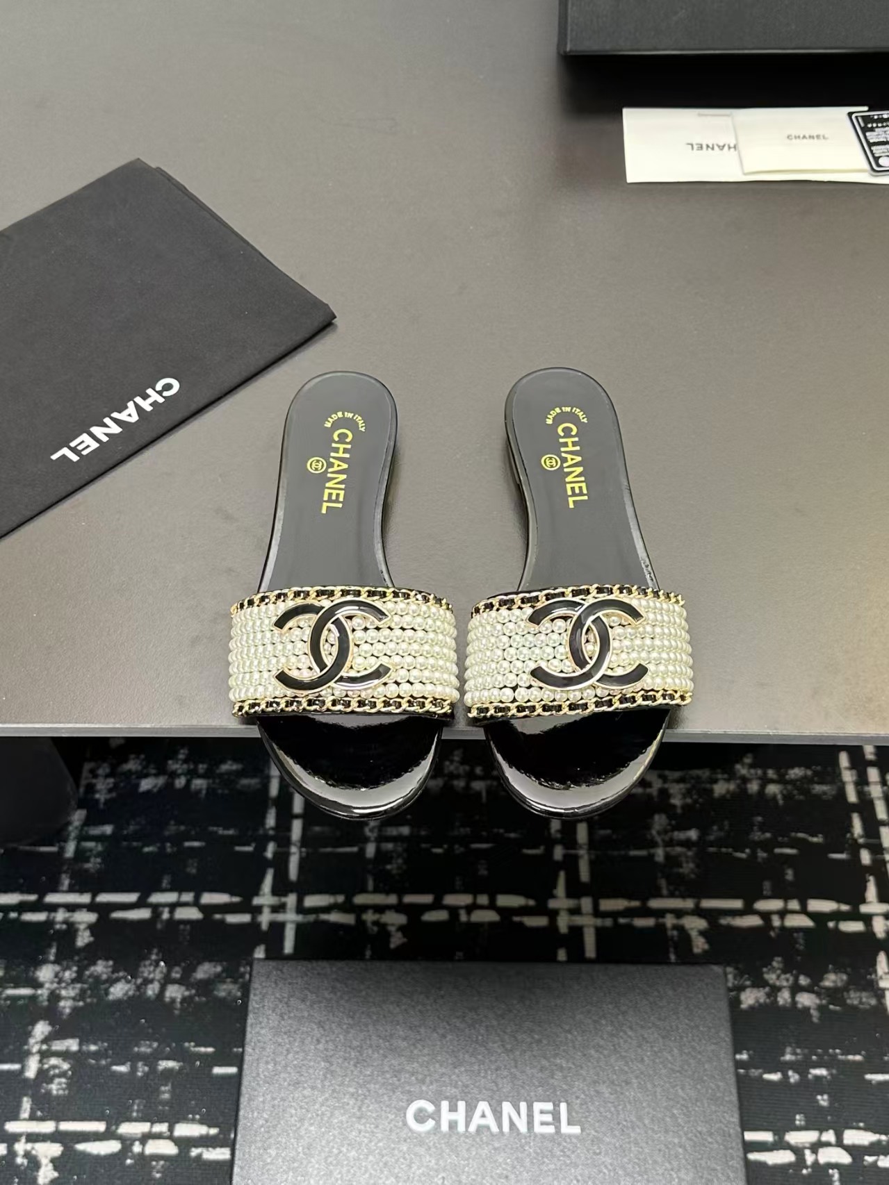 各品牌款式男女拖鞋