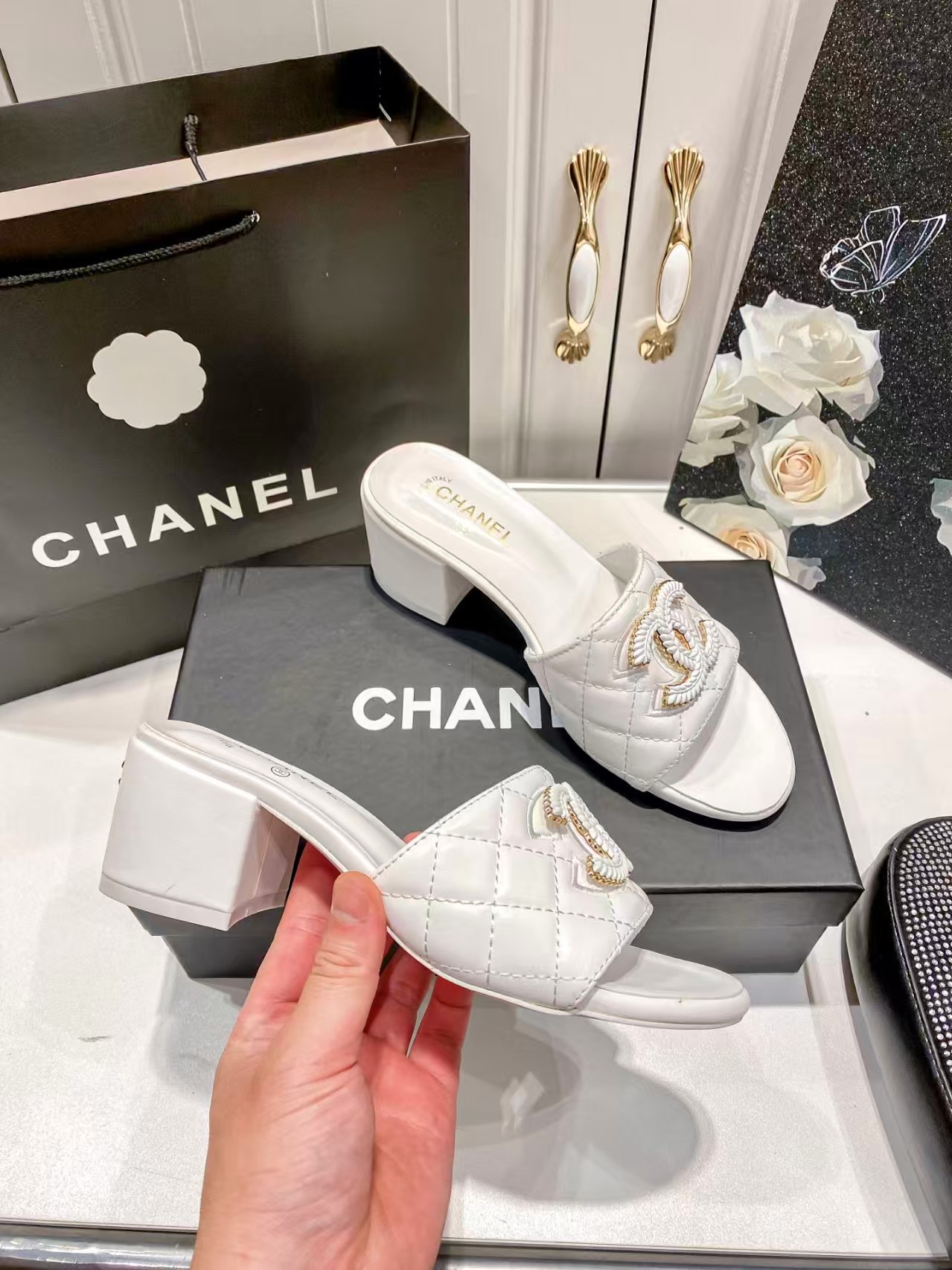 各品牌款式男女拖鞋