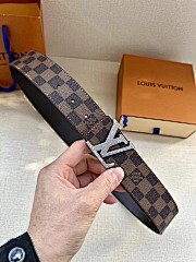 各品牌款式男女皮帶