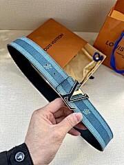 各品牌款式男女皮帶