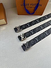 各品牌款式男女皮帶