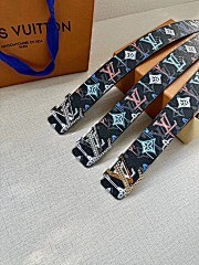 各品牌款式男女皮帶