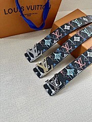 各品牌款式男女皮帶