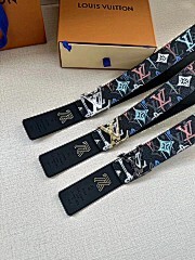 各品牌款式男女皮帶