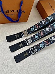 各品牌款式男女皮帶