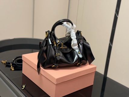 各品牌款式包包