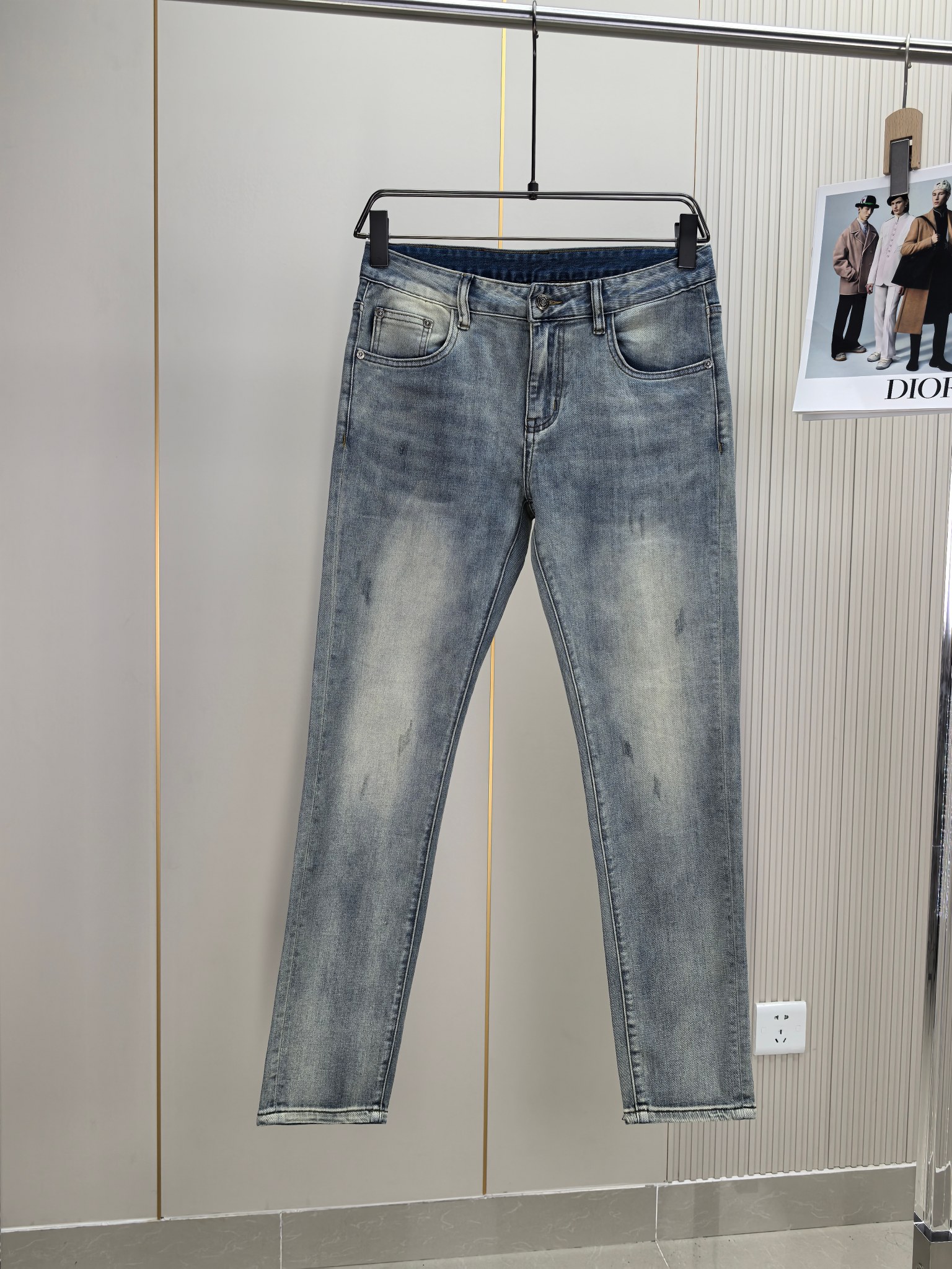 各品牌款式(男女)牛仔褲三共