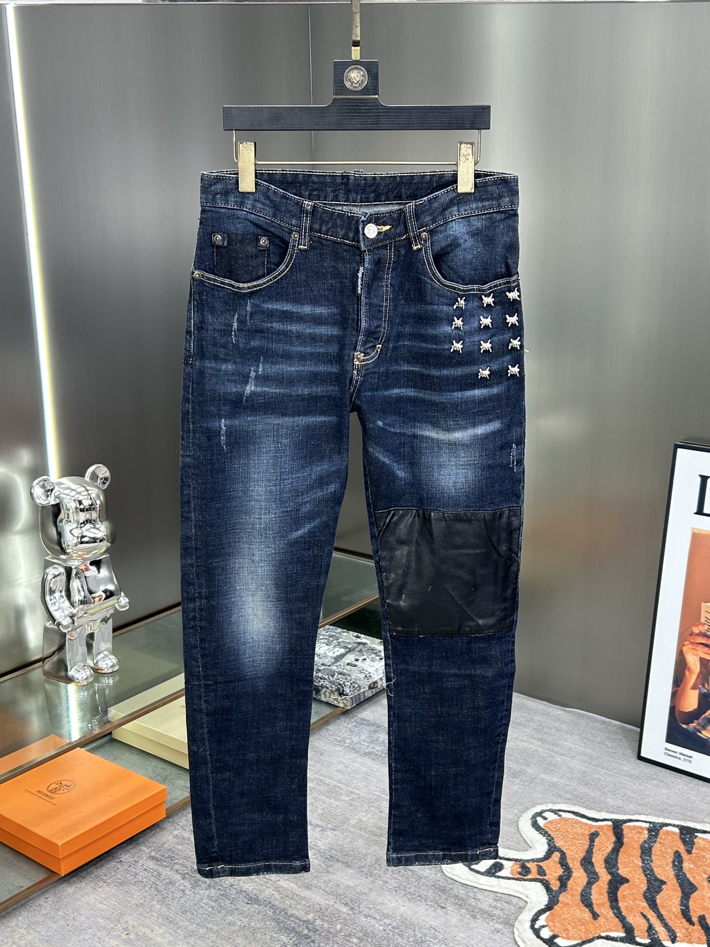 各品牌款式(男女)牛仔褲三共