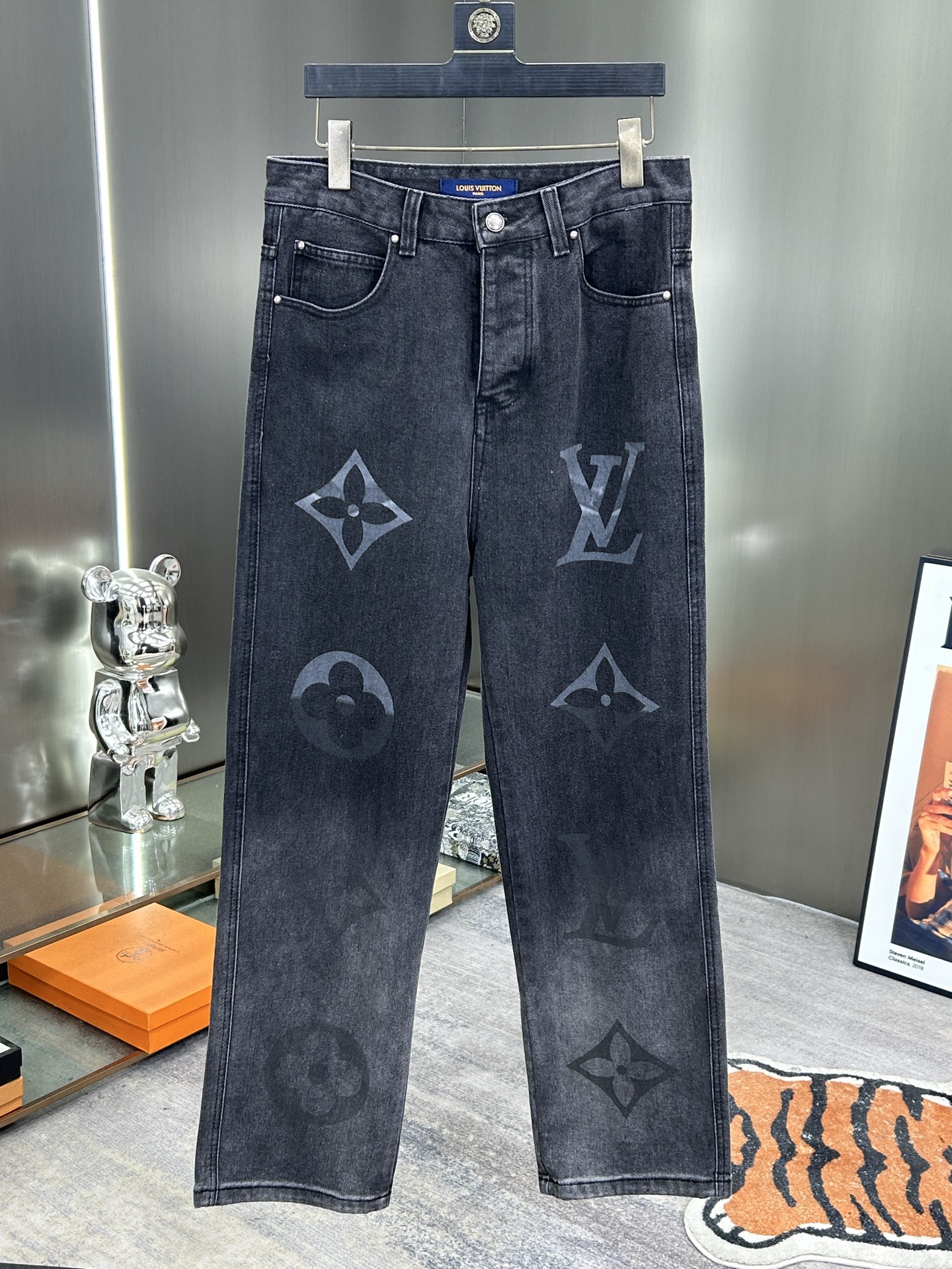 各品牌款式(男女)牛仔褲三共