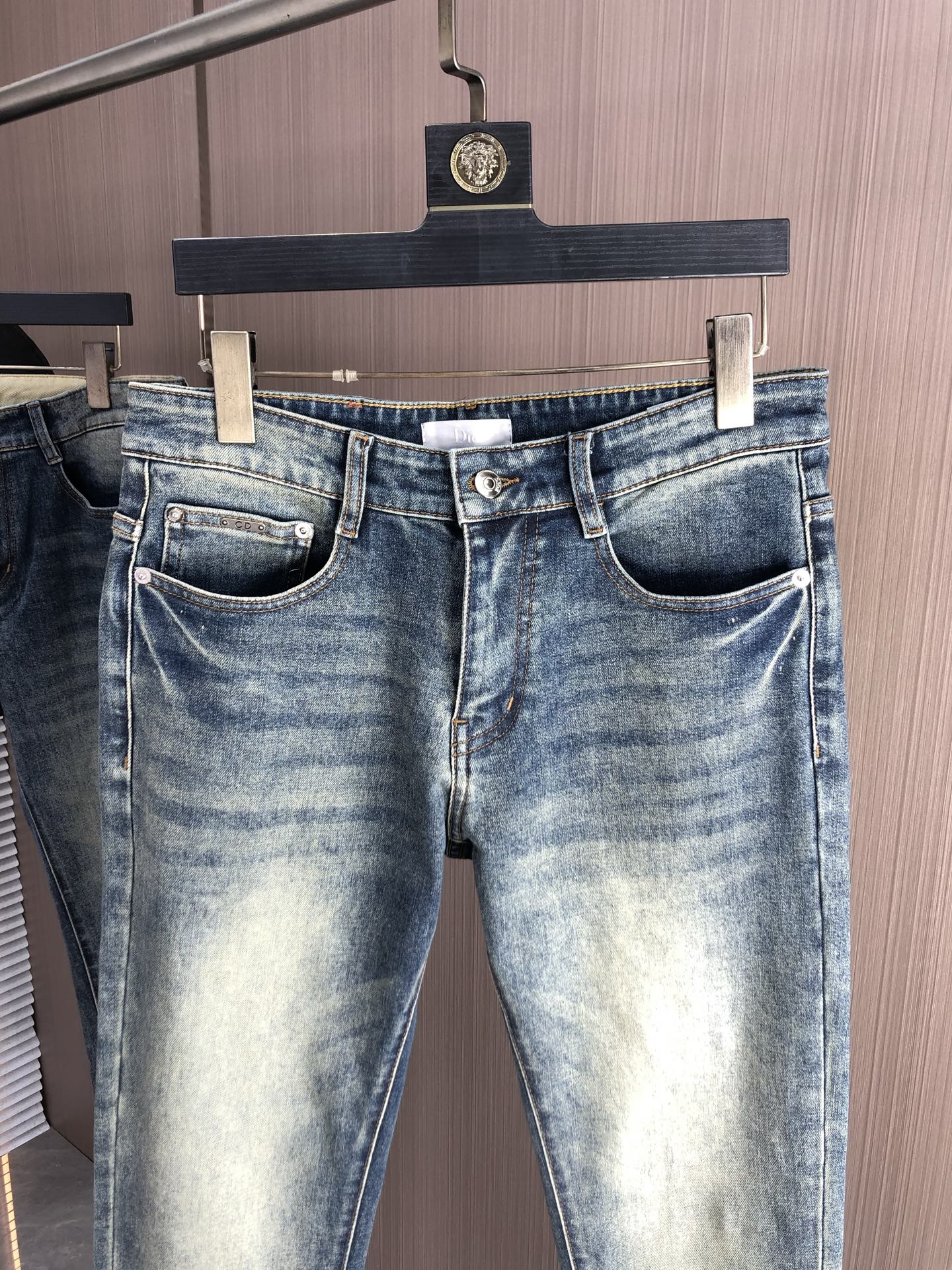 各品牌款式(男女)牛仔褲三共