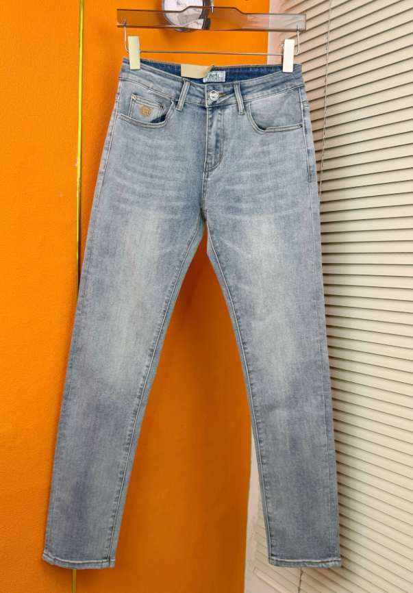 各品牌款式牛仔褲