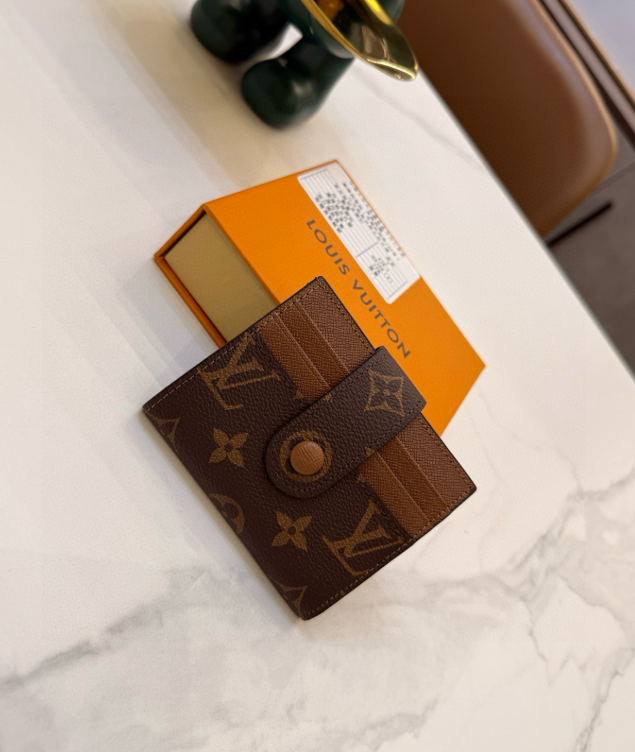 各品牌長短夾零錢包