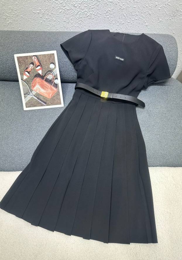 各品牌款式女裝