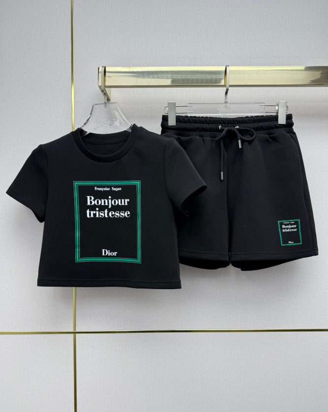 各品牌款式女裝