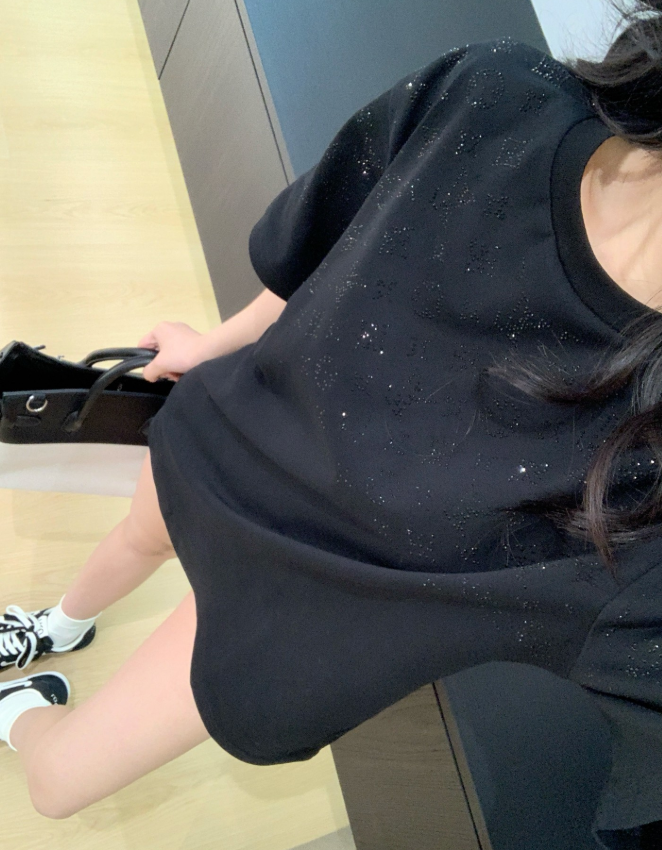 各品牌款式女裝