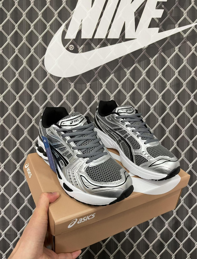 運動品牌鞋款